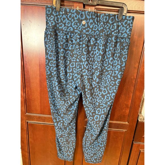 Livi Women's Black Teal Animal Print Leggings Size 18/20 - Picture 8 of 13